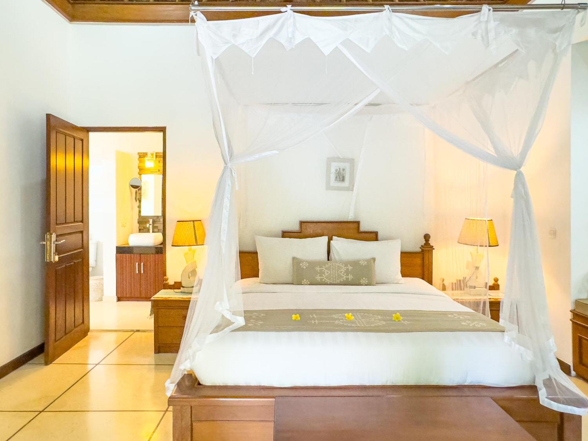 Villa Bugis Kayu Aya Seminyak Rum bild