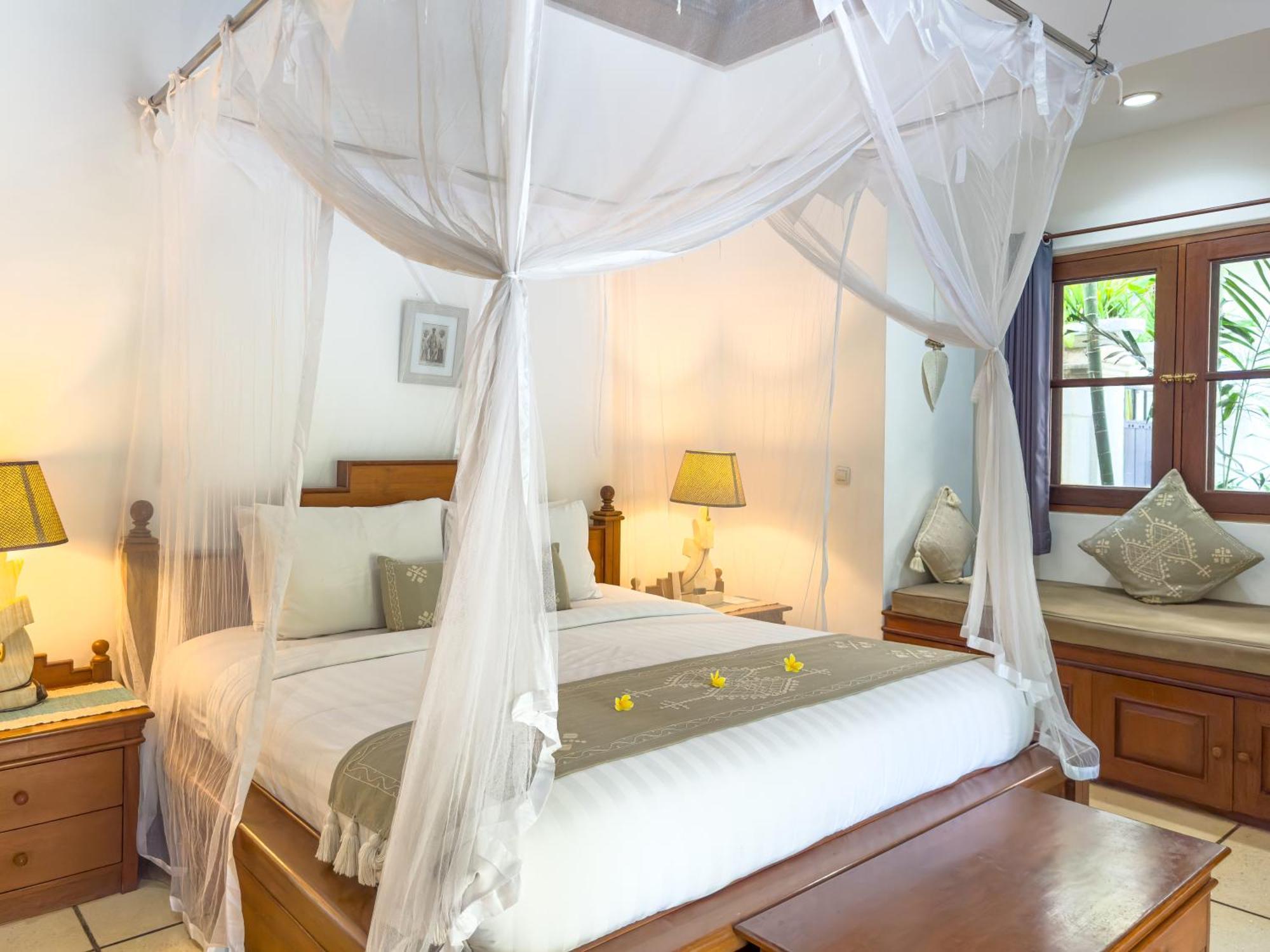 Villa Bugis Kayu Aya Seminyak Rum bild
