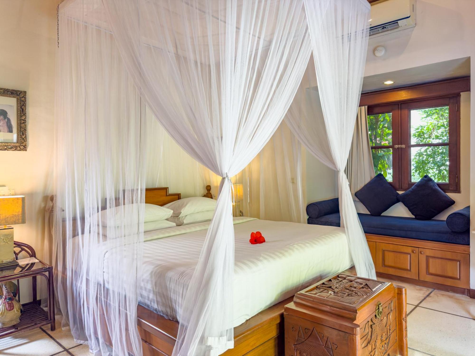 Villa Bugis Kayu Aya Seminyak Rum bild