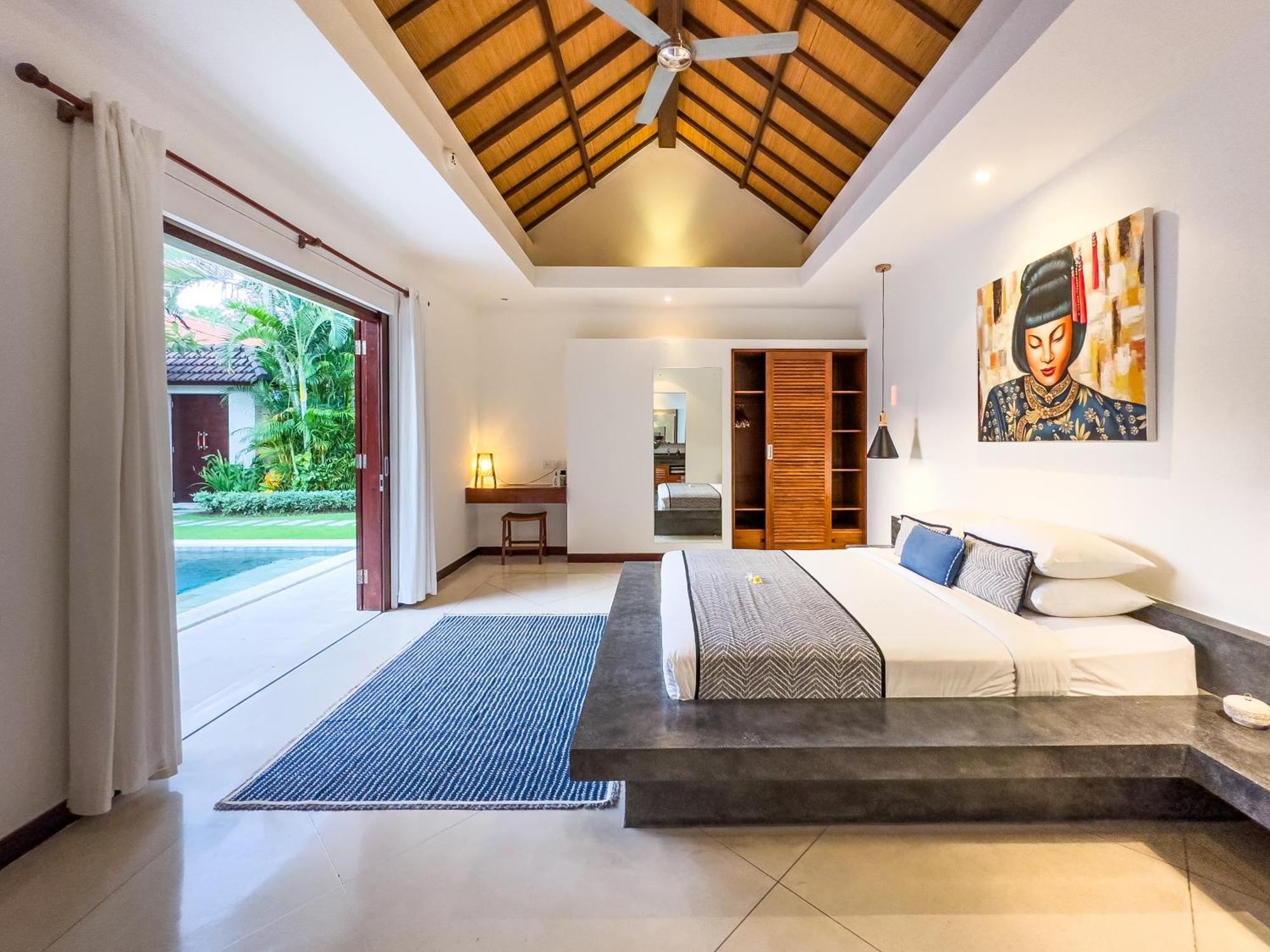 Villa Bugis Kayu Aya Seminyak Rum bild