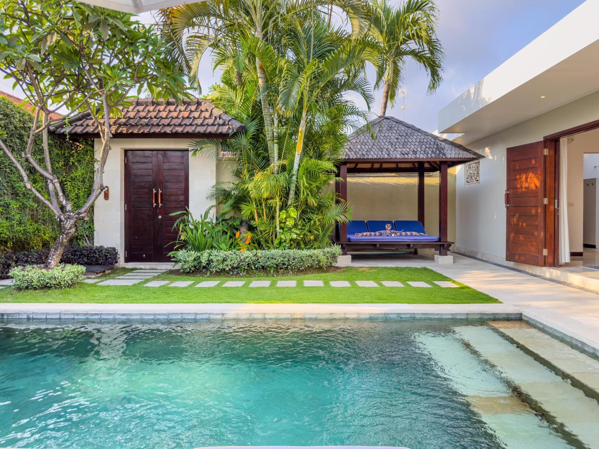 Villa Bugis Kayu Aya Seminyak Rum bild
